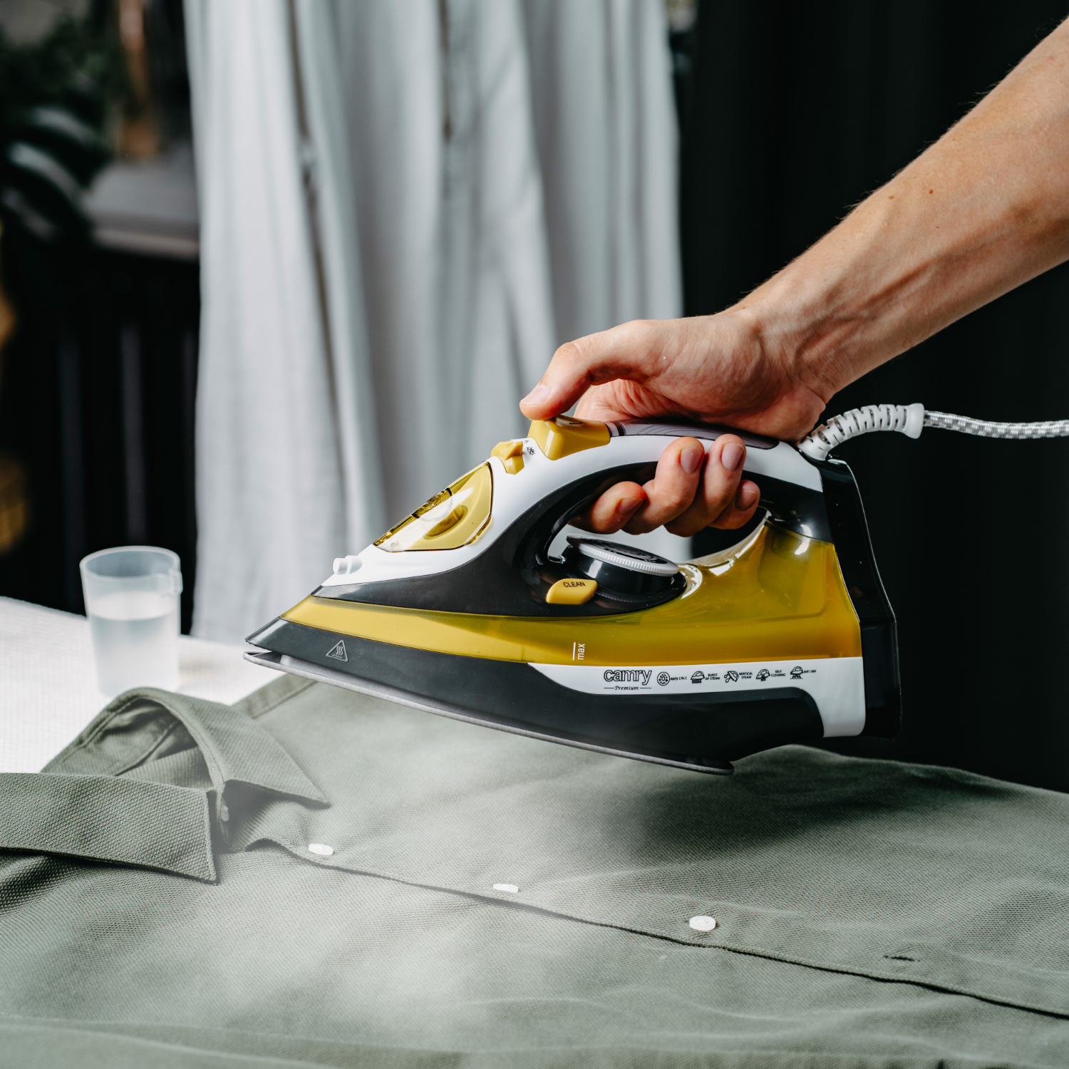 Camry CR 5029 Iron ceramic soleplate 3000 W - Image 8